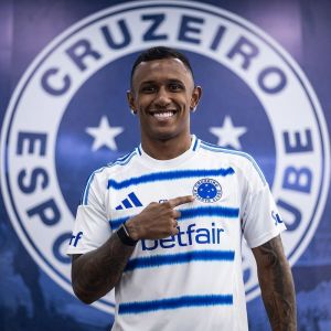 Marquinhos oficialmente pertence ao Cruzeiro, após negócio do time celeste com o Arsenal