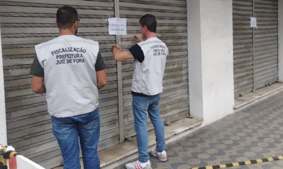 Fiscalização interdita marquise na Av. Itamar Franco em Juiz de Fora