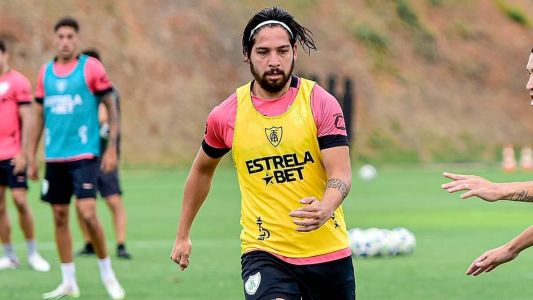 Martín Benítez em treino neste domingo (15), no CT Lanna Drumond, em Contagem, na Região Metropolitana de BH