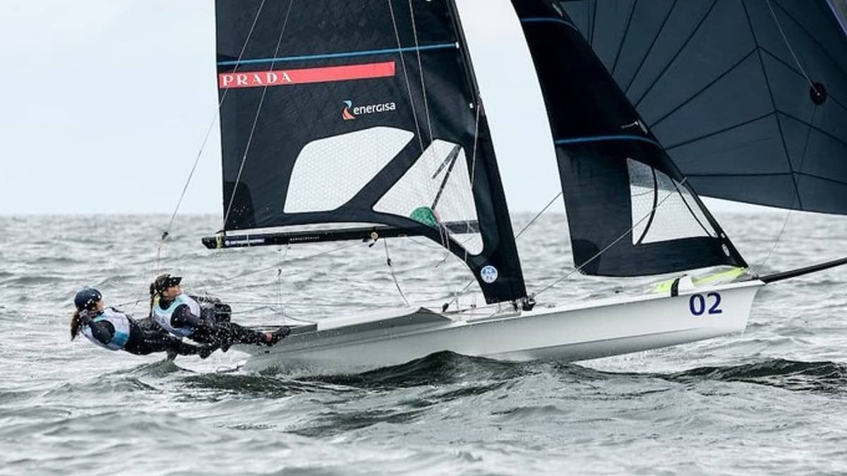 Martine Grael e Kahena Kunze vão mal em Mundial perdem primeira chance de vaga para Paris 2024