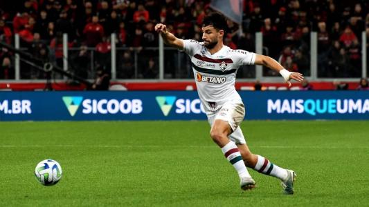 Martinelli, cria da base do Fluminense, deu assistência para o gol de João Neto