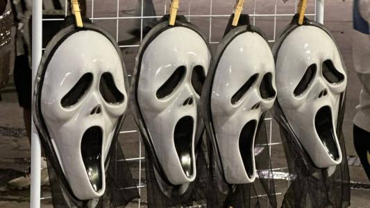 Máscaras do pânico estão sendo vendidas no Mineirão