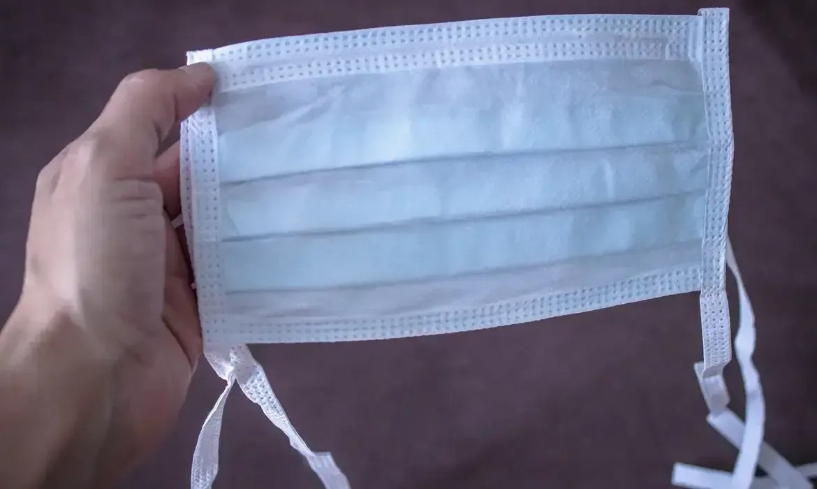 Tempo seco: médico recomenda uso de máscara para idosos e portadores de doenças crônicas respiratórias