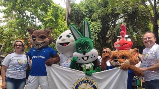 Mascotes de América, Atlético e Cruzeiro marcaram presença no Parque Municipal