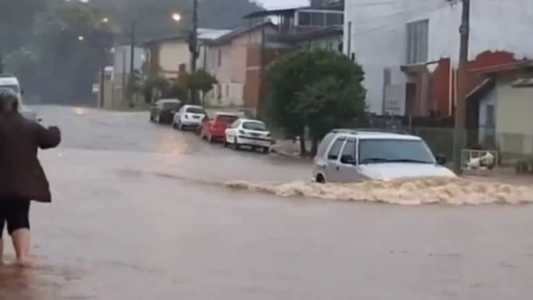Massar de ar quente vem do Norte da Argentina e do Paraguai e contribui para formação de tempestades
