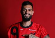 Athletico-PR anuncia contratação do atacante Mastriani, ex-América