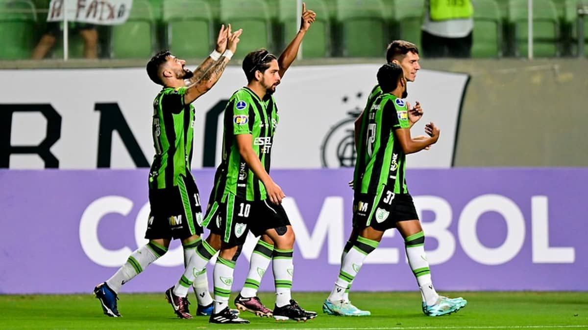 Mastriani, do América, vibra com chance como titular e gols marcados