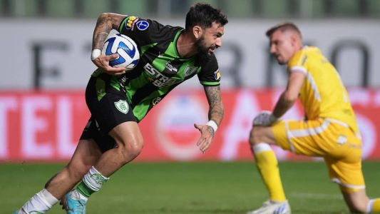 Mastriani saiu do banco de reservas e fez gol de honra do América