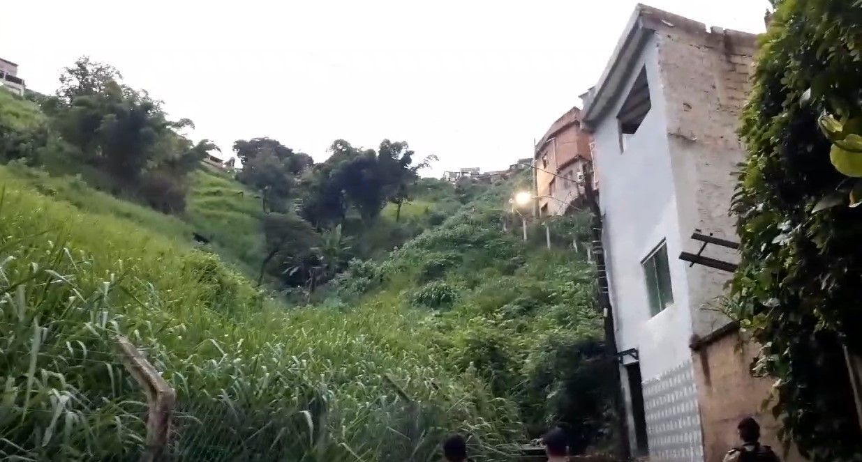 Operação policial no Aglomerado da Serra, em BH, termina em tiroteio e prisão