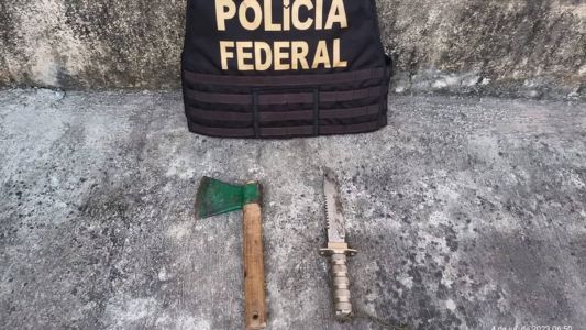 Materiais foram apreendidos pela polícia