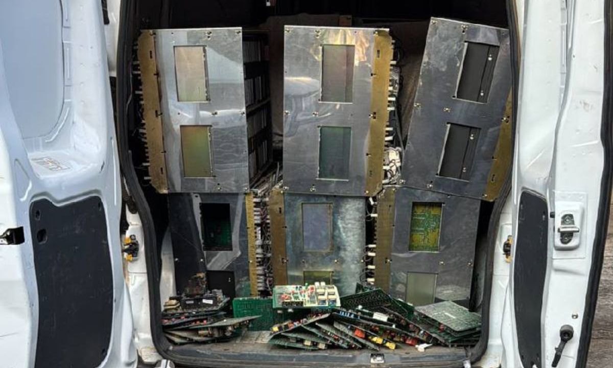 PCMG prende envolvidos em esquema de furtos de materiais de telefonia