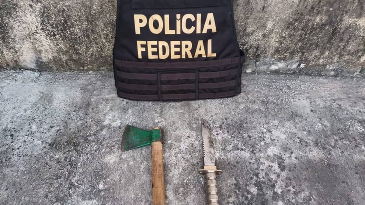 PF realiza buscas para combate ao crime de apologia ao nazismo em Timóteo