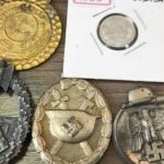 Medalhas nazistas são apreendidas e três suspeitos são presos no RS