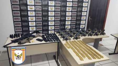 Material apreendido pela Polícia Militar Rodoviária