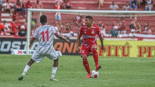 Mateus Cocão vai reforçar o Vasco