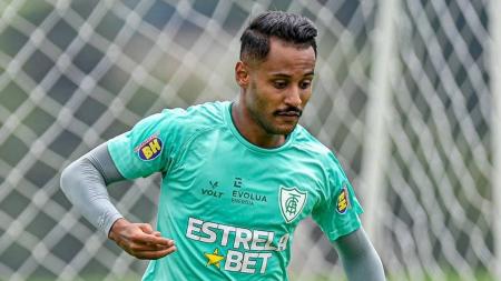 Mateus Gonçalves durante treino na manhã desta quarta-feira no CT Lanna Drumond