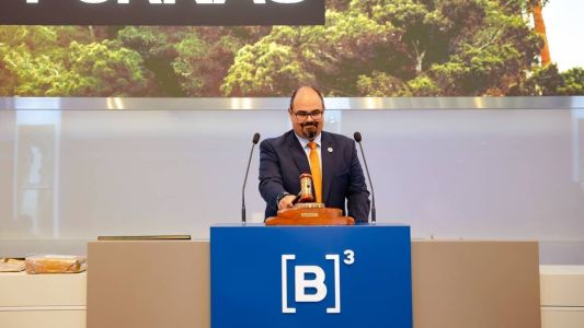 Mateus Simões liderou a comitiva mineira que esteve na Bolsa de Valores