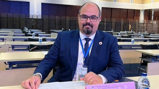 Mateus Simões vai assumir secretaria de Governo pelos próximos dias