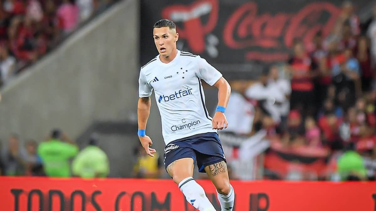 Mateus Vital lamenta empate do Cruzeiro com o Flamengo: 'Sabor amargo'