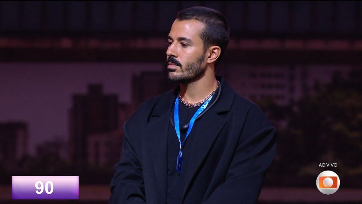BBB 25: Tadeu Schmidt se irrita e xinga brothers durante dinâmica do 'Sincerão'