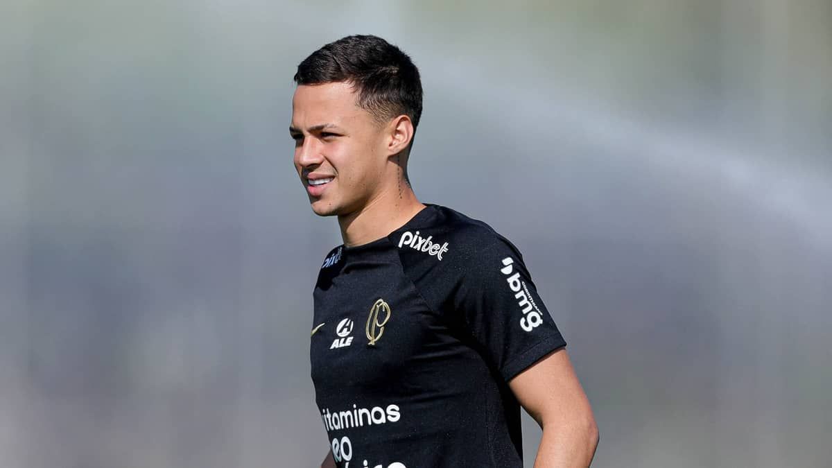 Conmebol anula suspensão de meia do Corinthians