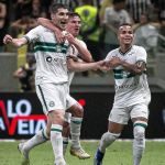 Atlético leva virada do lanterna Coritiba e perde a primeira na Arena MRV