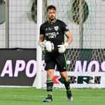 América x Cruzeiro: Cavichioli recebe Troféu Gerdau de melhor em campo