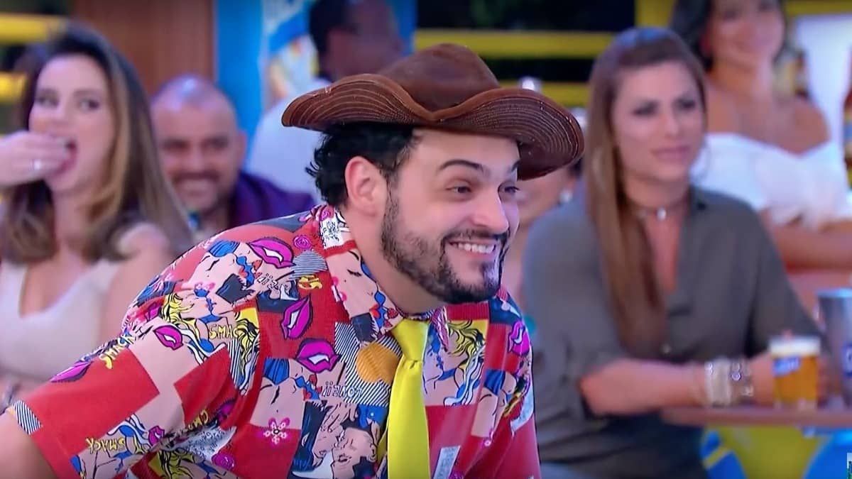 Matheus Ceará, de ‘A Praça é Nossa’, cancela shows por problemas de saúde: ‘tempo indeterminado’