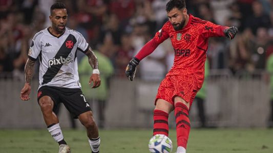 Matheus Cunha assumiu a titularidade do Flamengo com Jorge Sampaoli