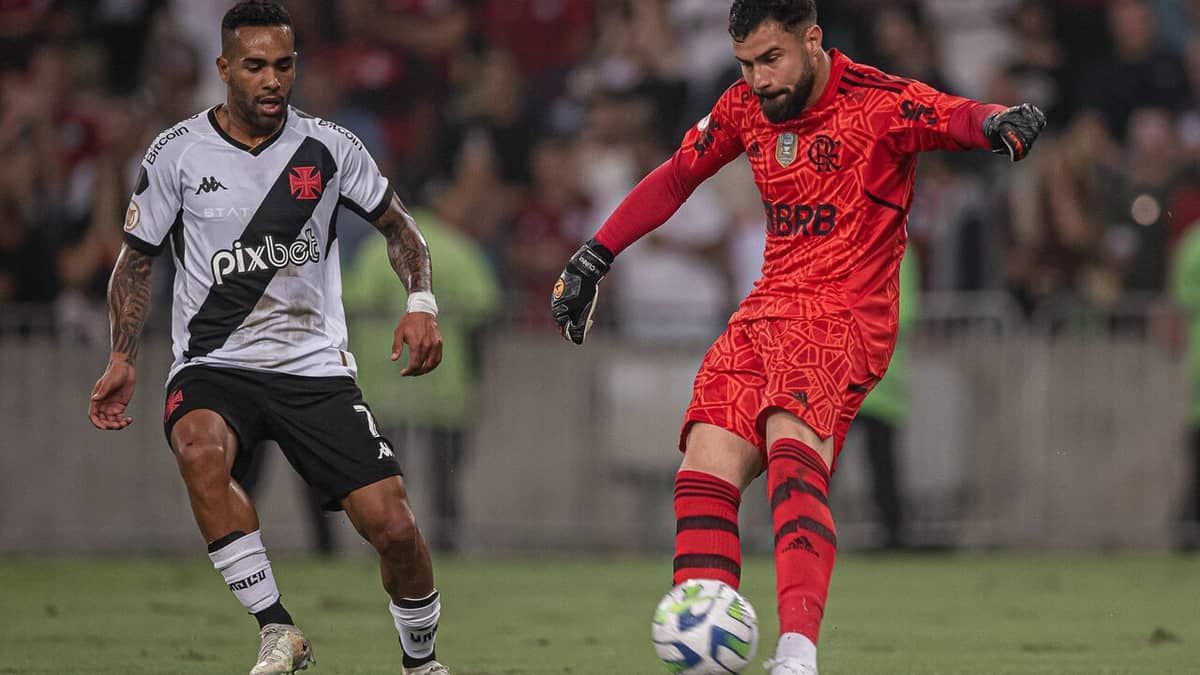 Goleiro do Flamengo está entre os três com mais ações por jogo; veja a lista