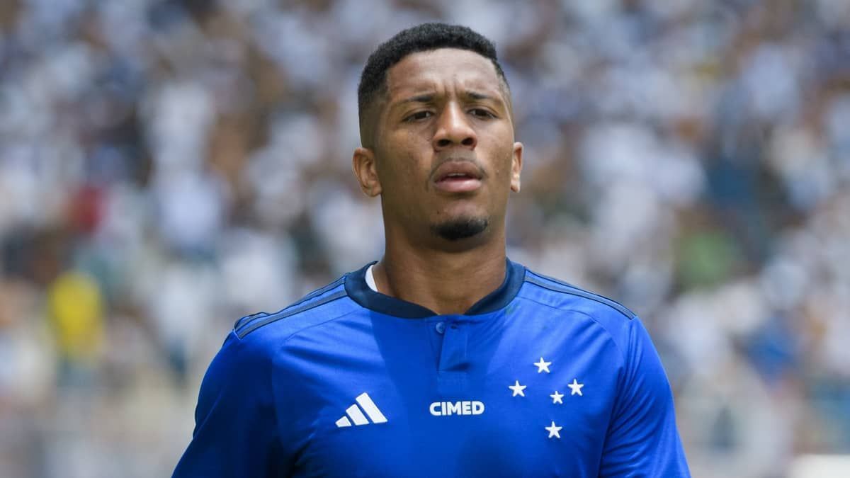 Cruzeiro: Matheus Davó pede desculpas por expulsão: 'excesso de vontade'