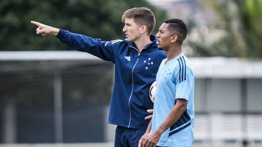 Matheus Davó participou de seu primeiro treino pelo Cruzeiro nesta quinta (12)