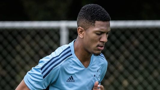 Matheus Davó poderá ser relacionado por Pezzolano para jogar contra o Atlético