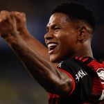 Flamengo acerta venda de Matheus França para o Crystal Palace