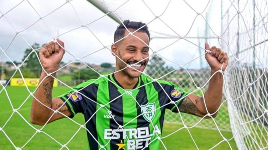 Matheus Gonçalves deverá defender o Vitória na Série B