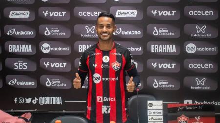 Matheus Gonçalves foi apresentado nesta quinta-feira (22) como novo reforço do Vitória