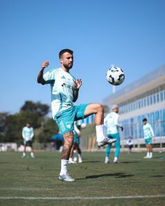 Matheus Henrique foi contratado em 2024 e era titular absoluto antes da lesão