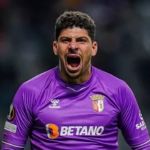 Quem é o goleiro ex-América eleito melhor do mês em Portugal