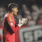 Matheus Mendes, do Atlético, após grande partida: 'A escolha deixo com Felipão'