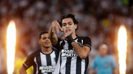 Matheus Nascimento foi um dos jovens que recebeu chance de Luis Castro