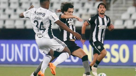 Matheus Nascimento marcou o segundo gol do Botafogo