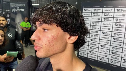 Matheus Nascimento marcou um dos gols do Botafogo contra o Atlético