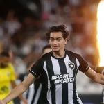 Botafogo recebe o Fortaleza por vitória para manter a liderança do Brasileiro