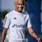 Larcamón fala em estrutura para 'potencializar' Matheus Pereira no Cruzeiro