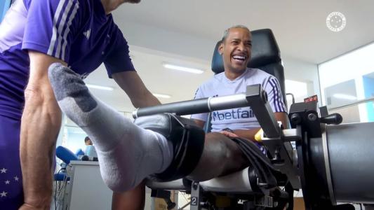 Matheus Pereira durante trabalho de recuperação na Toca da Raposa II, CT do Cruzeiro