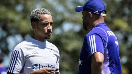 Matheus Pereira evolui no tratamento da lesão que sofreu no joelho esquerdo