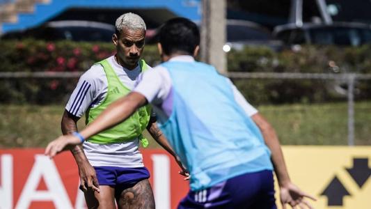 Matheus Pereira fará o segundo jogo oficial com a camisa do Cruzeiro