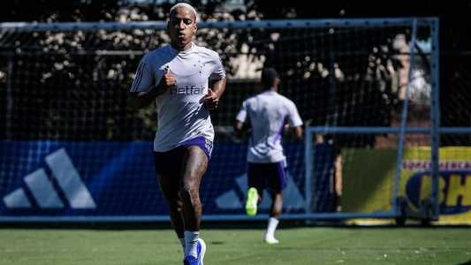 Matheus Pereira foi emprestado ao Cruzeiro pelo Al Hilal, por um ano