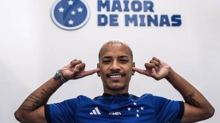 Matheus Pereira foi oficializado como reforço do Cruzeiro