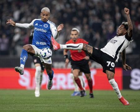 Matheus Pereira foi um dos destaques do Cruzeiro na partida contra o Corinthians
